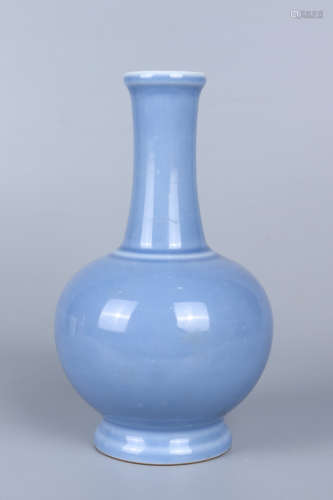 Chinese Qing Dynasty Qianlong Porcelain Bottle