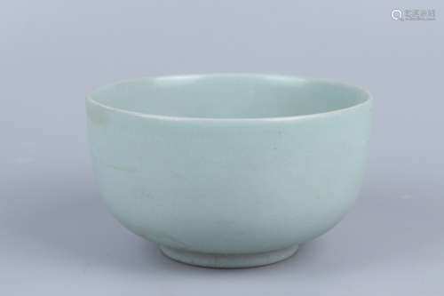 Chinese Song Dynasty Ru Wave Porcelain Bowl