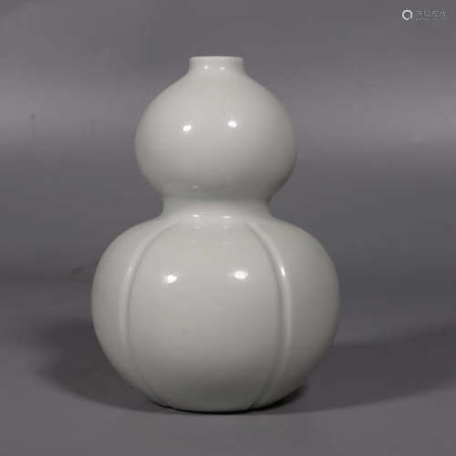 Chinese Qing Dynasty Kangxi White Glazed Porcelain Gourd Bot...