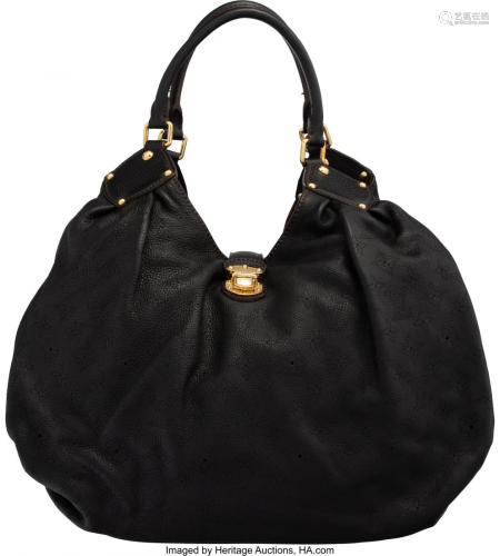 58072: Louis Vuitton Black Mahina Leather Hobo Bag Cond