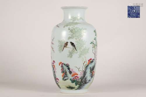 Famille Rose Lantern-shaped Vase