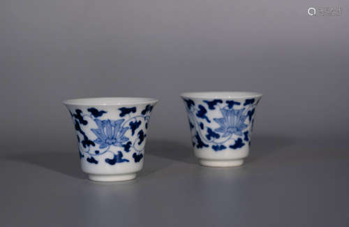 Qing dynasty, YONG ZHENG, a pair of blue and white lotus dra...