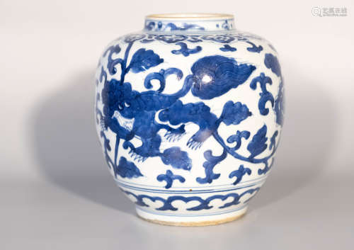 Ming dynasty, WAN LI, blue and white lion pattern porcelain ...