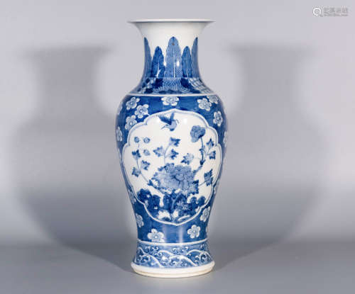 Qing dynasty, blue and white porcelain guan yin vase