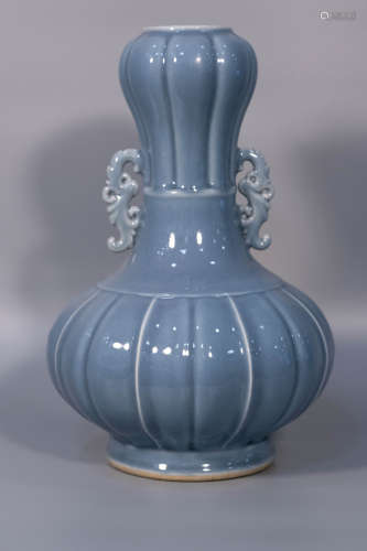 Qing dynasty, QIAN LONG, blue glaze porcelain vase