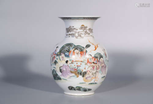 Qing dynasty, QIAN LONG, famille rose porcelain zun with the...