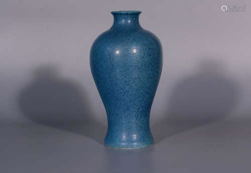Qing dynasty, YONG ZHENG, Lu Jun glaze porcelain vase Meipin...