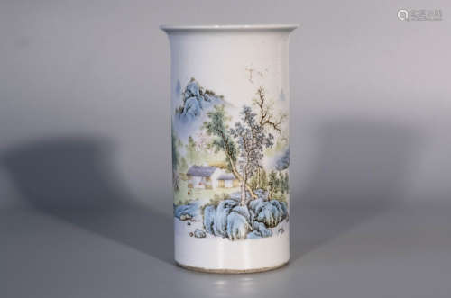Qing dynasty, famille rose landscape drawing porcelain vase