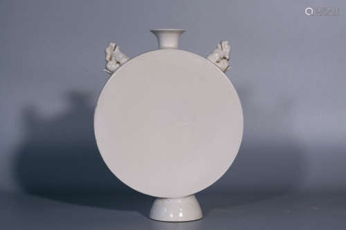 Liao style, white glaze porcelain jug