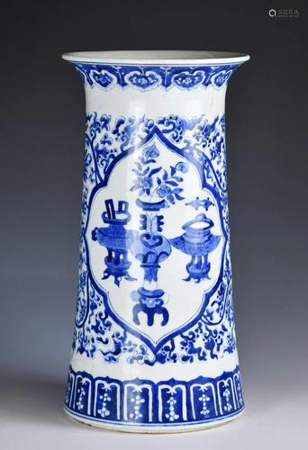 A Blue and White Bogutu Vase,18 thC