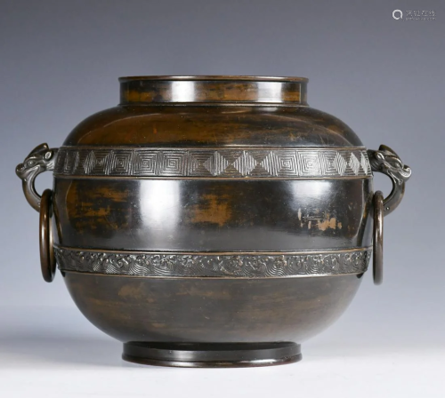 A Bronze Cylindrical Jar