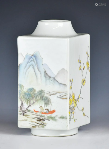 A Famille Rose Sqare Section Vase, Daoguang Period,