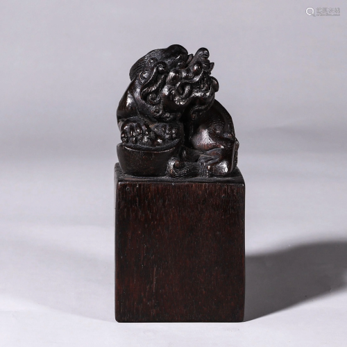 A Carved Chenxiang Beast Seal