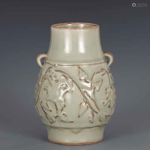 A Yaozhou Jar with Cover
