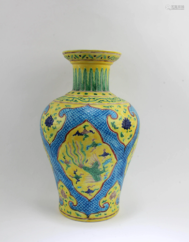 Chinese Porcelain Vase