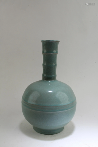 Chinese Ruyao Vase