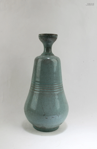 Chinese Ruyao Vase