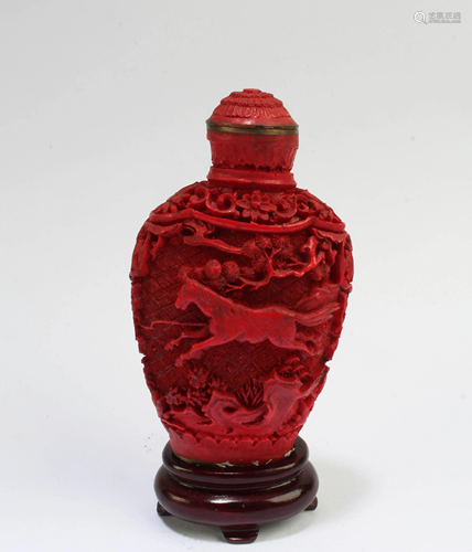 Chinese Lacquer Snuff Bottle