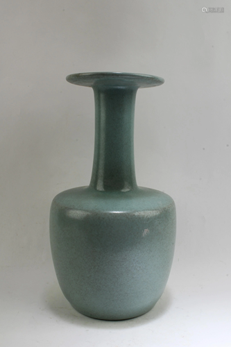 Chinese Ruyao Vase