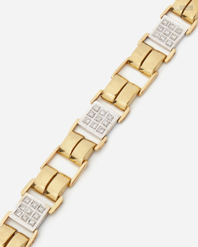 A diamond link bracelet