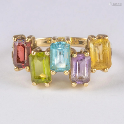 A 10kt Yellow Gold Multicolored Stone Ring,