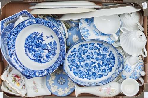 Miscellaneous ceramics, including Wedgwood and Spode