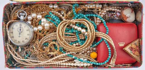 Miscellaneous vintage costume jewellery, coins, etc