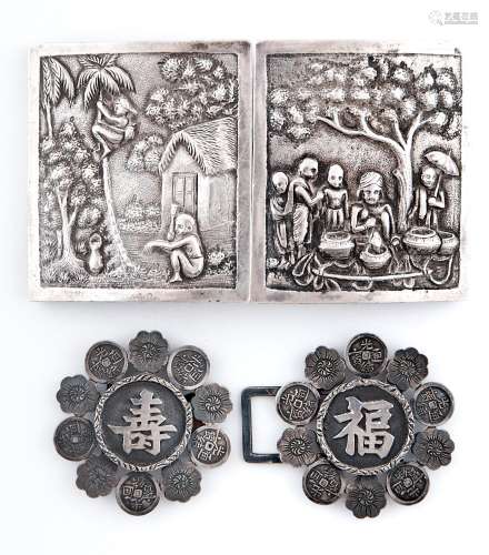 A Chinese silver waist clasp, late 19th c, applied with Shou...