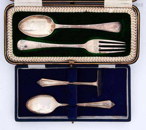 An Edwardian silver child's spoon and fork, by Joseph Rodger...