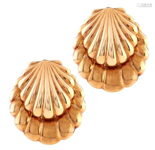 A pair of 9ct gold scallop shell earrings, 29mm, import mark...