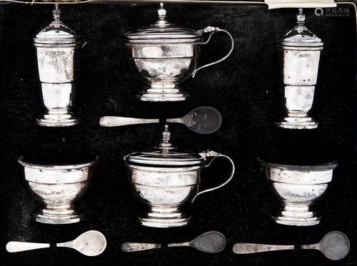 A George V silver six piece condiment set, pepperette 72mm h...