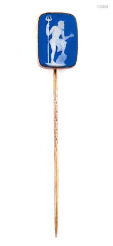 A Victorian gold stick pin, the terminal set with oblong jas...