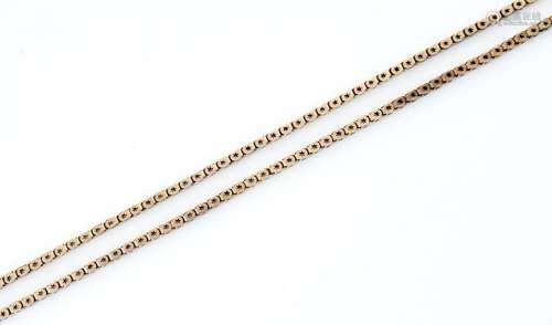 A Victorian gold muff chain, c1900, of pierced links, 151cm ...
