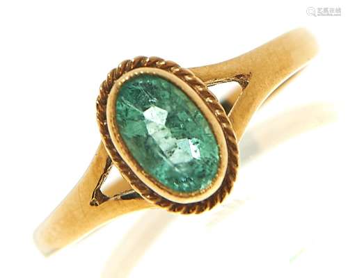 An emerald ring in 9ct gold, marks rubbed, 1.4g, size L½ Goo...