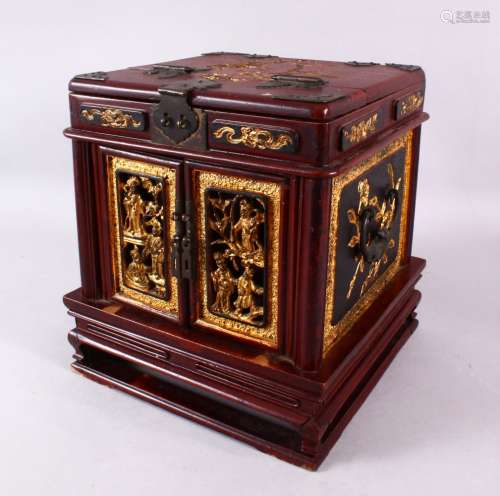 A 19TH/20TH CENTURY CHINESE GILT WOOD MAKE UP BOX, the top w...