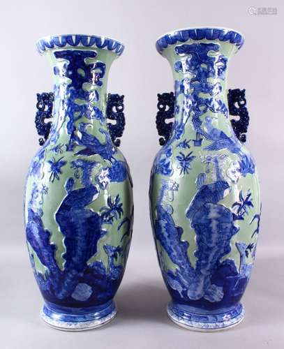 A LARGE PAIR OF 19TH / 20TH CHINESE CENTURY CELADON BLUE & W...