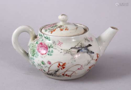 A SMALL CHINESE FAMILLE ROSE TEAPOT & COVER, decorated with ...
