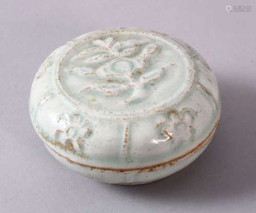A CHINESE SONG STYLE FLORAL CYLIDRICAL BOX & COVER, with mou...