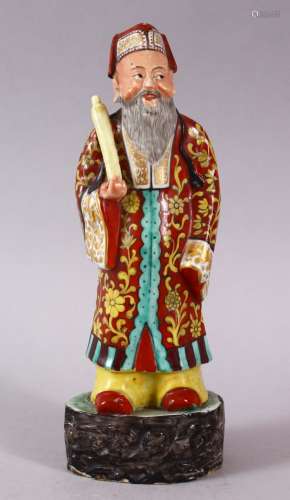 A 19TH / 20TH CENTURY CHINESE FAMILLE ROSE PORCELAIN FIGURE ...