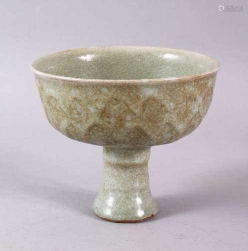 A CHINESE CELADON CRACKLE GLAZED PORCELAIN STEM DISH, the bo...