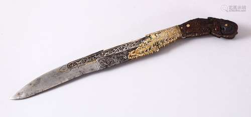 A FINE 18TH CENTURY SRI LANKAN PIHA KEATA DAGGER, with carve...