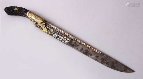 A FINE 18TH CENTURY SRI LANKAN PIHA KEATA DAGGER, with carve...