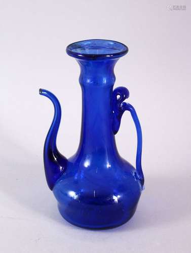 AN 18TH CENTURY PERSIAN BLOWN GLASS EWER, 14CM.