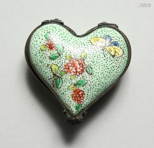 A FRENCH HEART SHAPED PILL BOX 2ins high