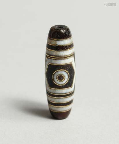 A GOLD INLAID AGATE BEAD