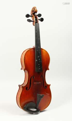 A 4/4 SCALE VIOLIN. ('32.5cm scale length) STAMPED 