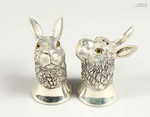 A PAIR OF .925 SILVER PLATE RABBIT'S HEAD SALT AND PEPPERS