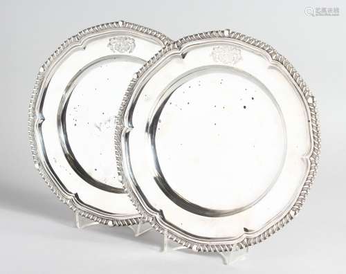 A PAIR OF GEORGE III CAST SILVER DINNER PLATES with gadroone...