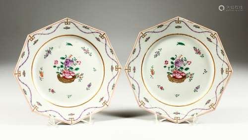 A PAIR OF SAMSON OF PARIS FAMILLE ROSE OCTAGONAL PLATES with...