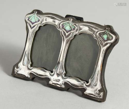 A SMALL ART NOUVEAU STYLE DOUBLE PHOTOGRAPH FRAME 7.5 x 5.5i...